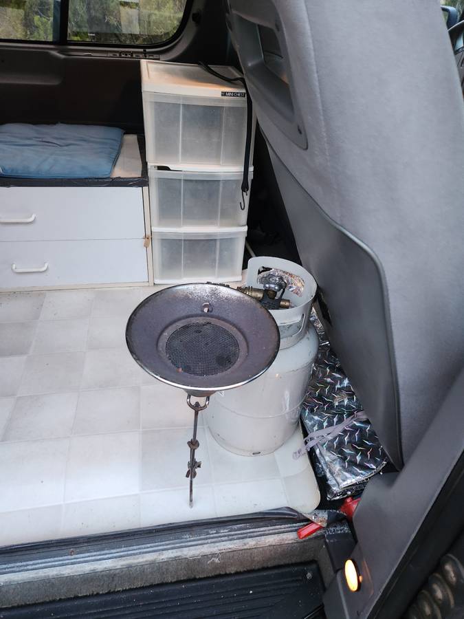Ford-aerostar-1993-4