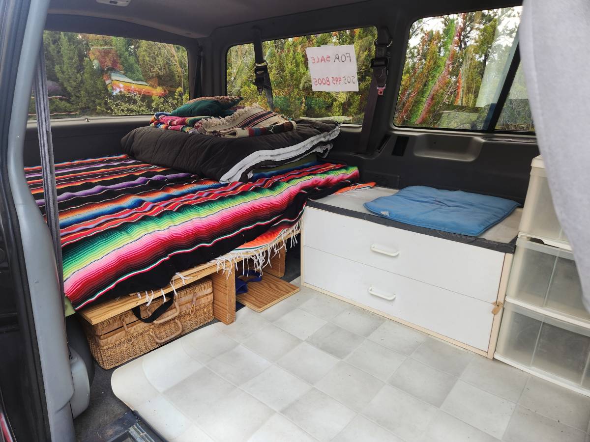 Ford-aerostar-1993-5