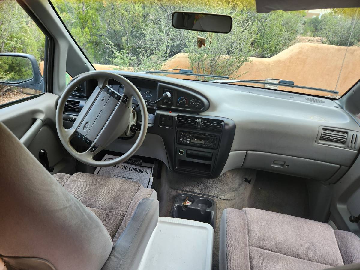 Ford-aerostar-1993-6