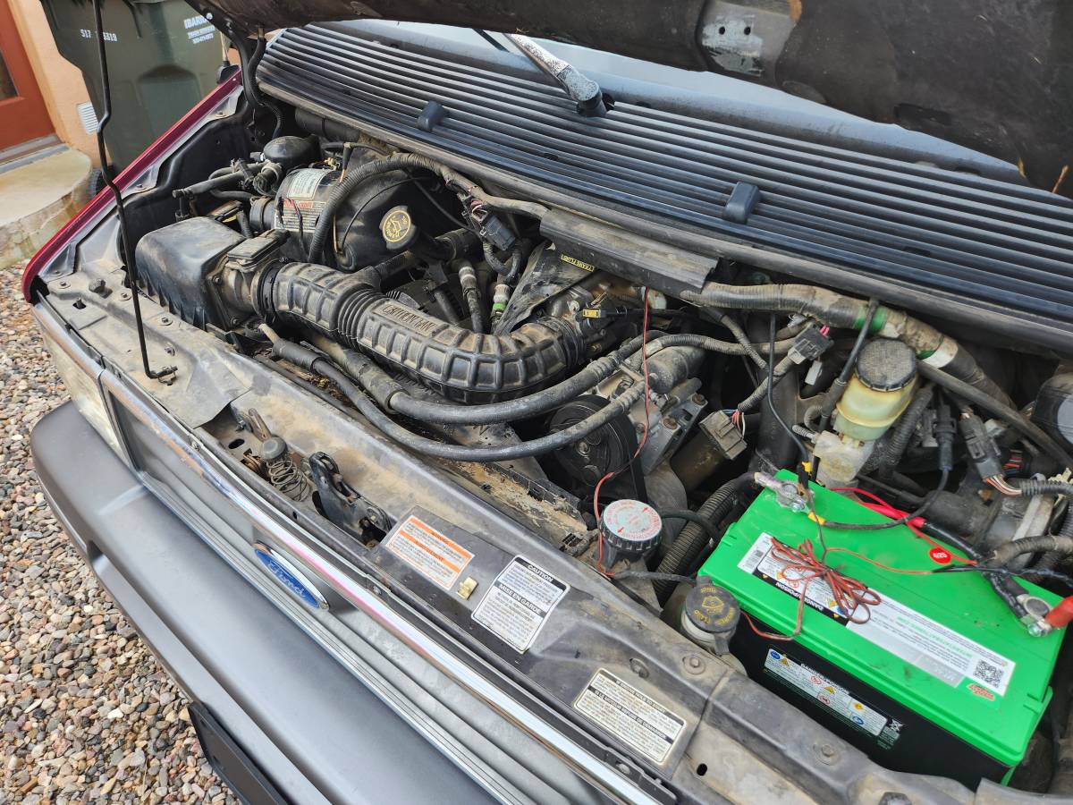 Ford-aerostar-1993-7
