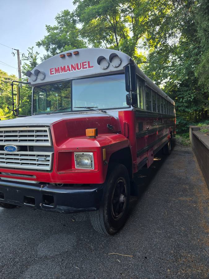 Ford-b700f-blue-bird-bus-diesel-1993-red-1