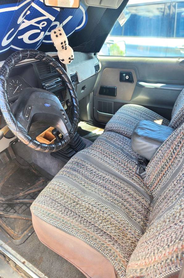 Ford-bronco-11-1989-green-4