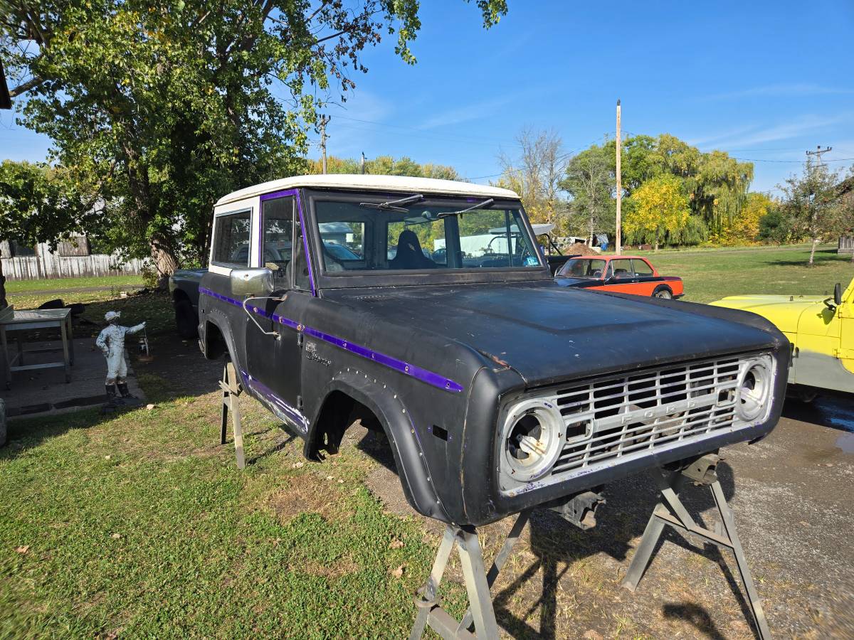 Ford-bronco-1974-4