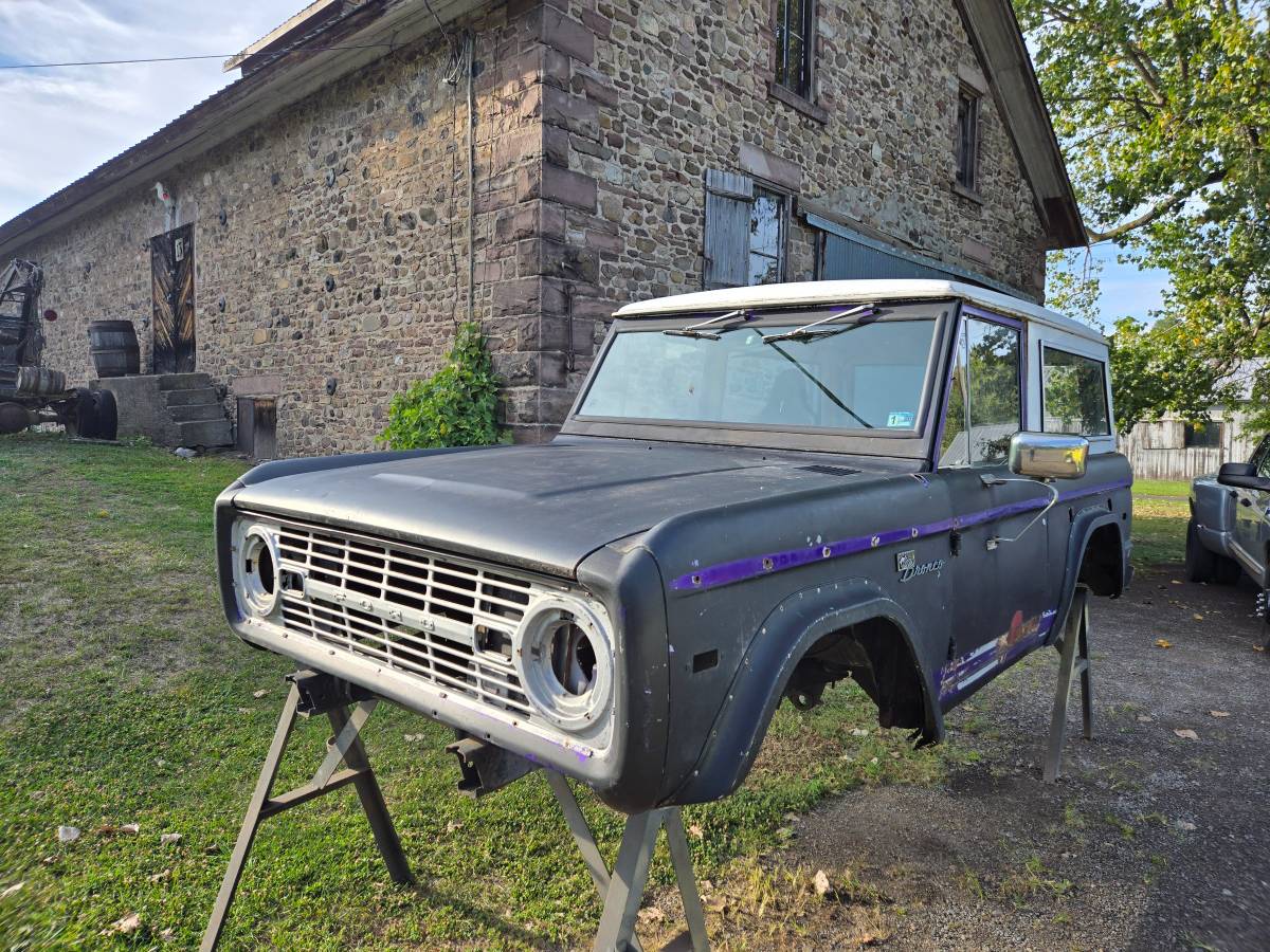 Ford-bronco-1974