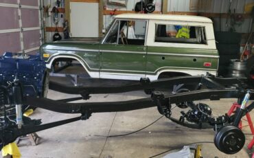 Ford-bronco-1976-green-13