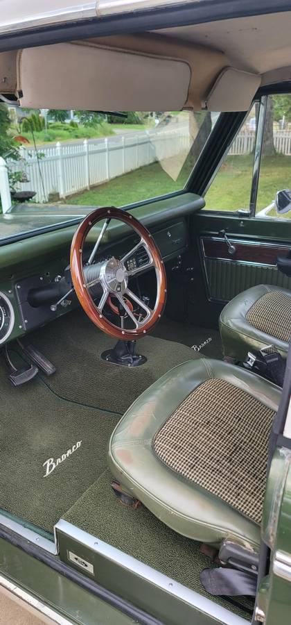Ford-bronco-1976-green-7
