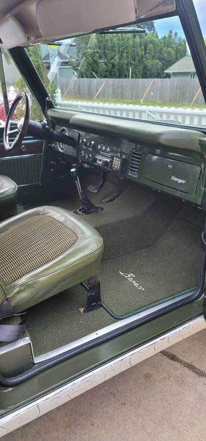 Ford-bronco-1976-green-8