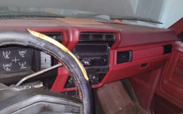 Ford-bronco-1983-red