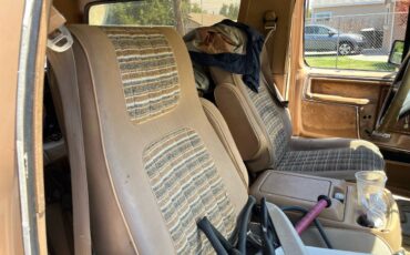 Ford-bronco-1984-brown-3