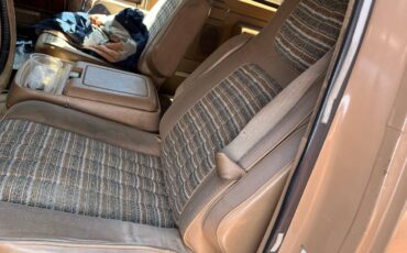Ford-bronco-1984-brown