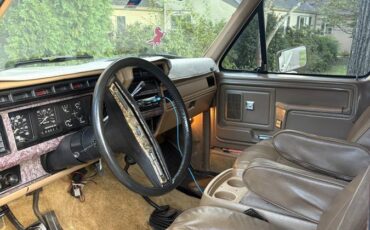 Ford-bronco-1985-white-1