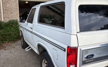 Ford-bronco-1985-white-12