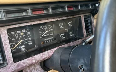 Ford-bronco-1985-white-2