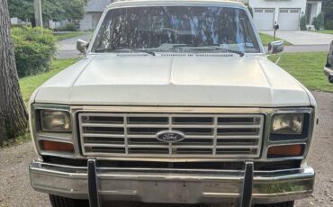 Ford-bronco-1985-white