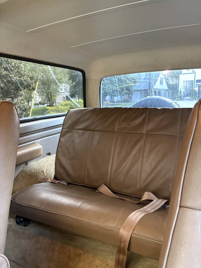 Ford-bronco-1985-white-5