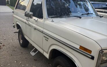 Ford-bronco-1985-white-8