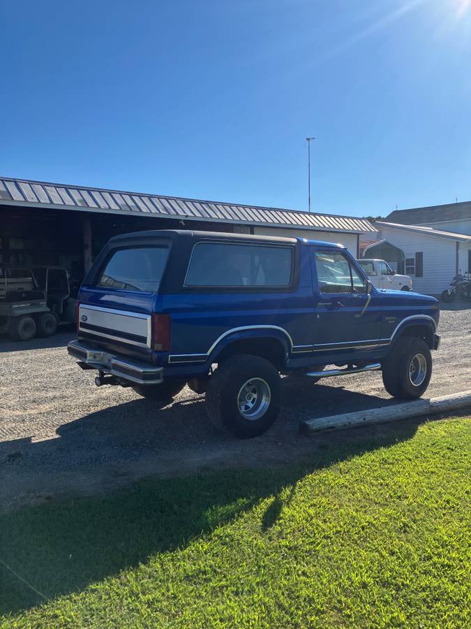 Ford-bronco-1986-4