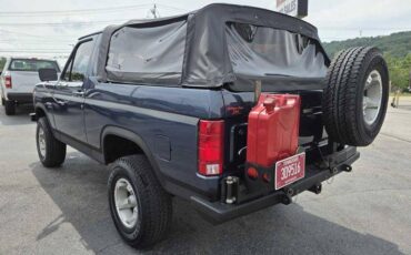Ford-bronco-1986-blue-1