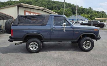 Ford-bronco-1986-blue-18