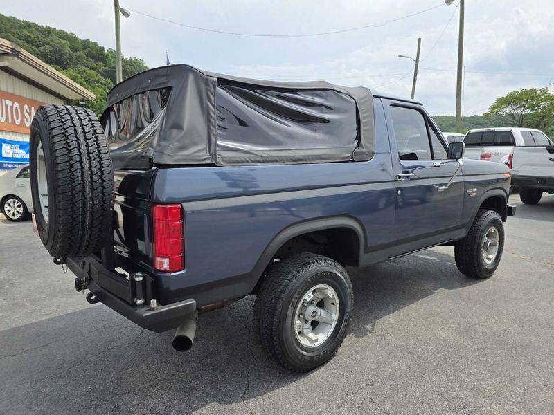 Ford-bronco-1986-blue-8