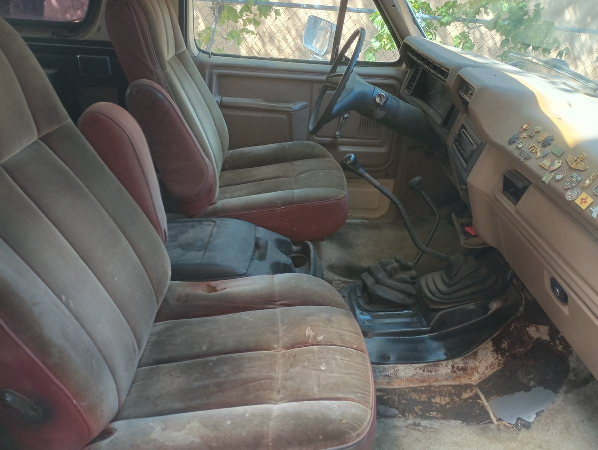 Ford-bronco-1986-brown-4