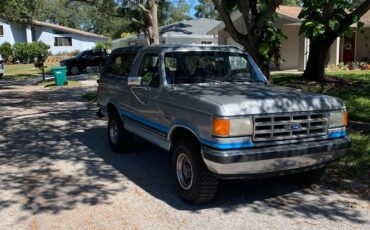 Ford-bronco-1987-silver-4