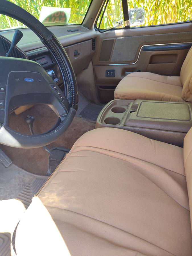 Ford-bronco-1988-white-2
