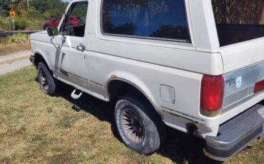 Ford-bronco-1988-white-4
