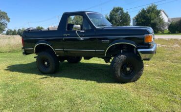 Ford-bronco-1989-black-1