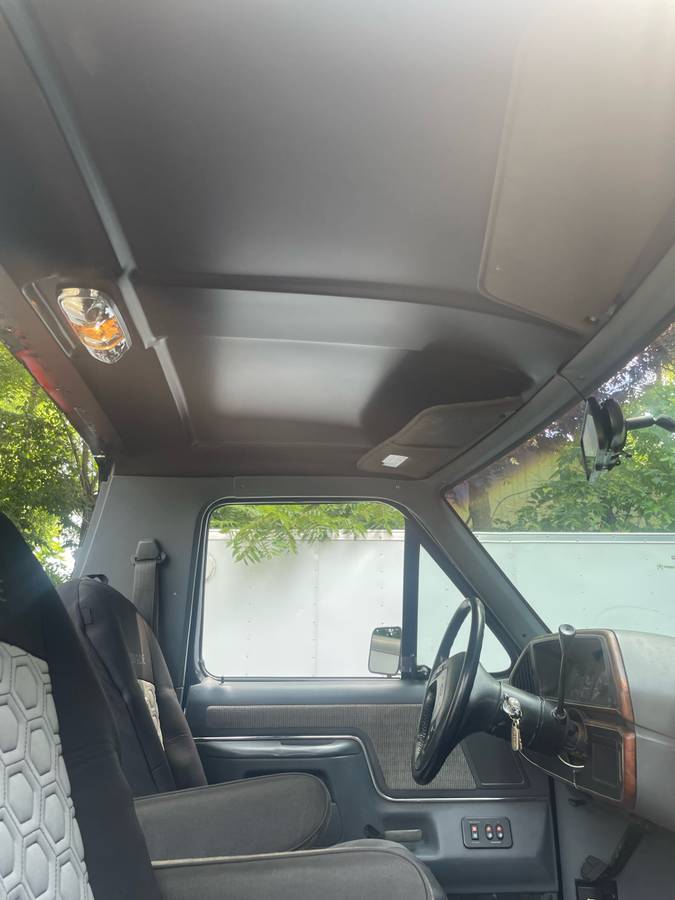 Ford-bronco-1989-black-14