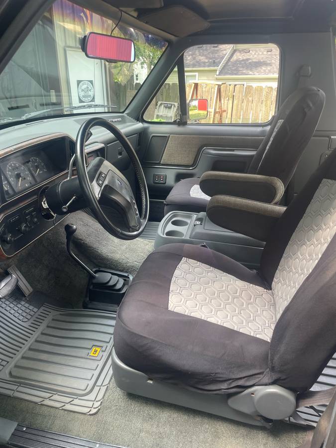 Ford-bronco-1989-black-16