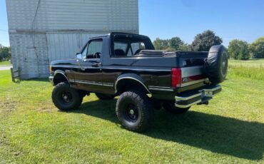 Ford-bronco-1989-black-3