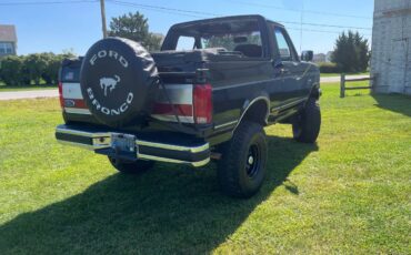 Ford-bronco-1989-black-5