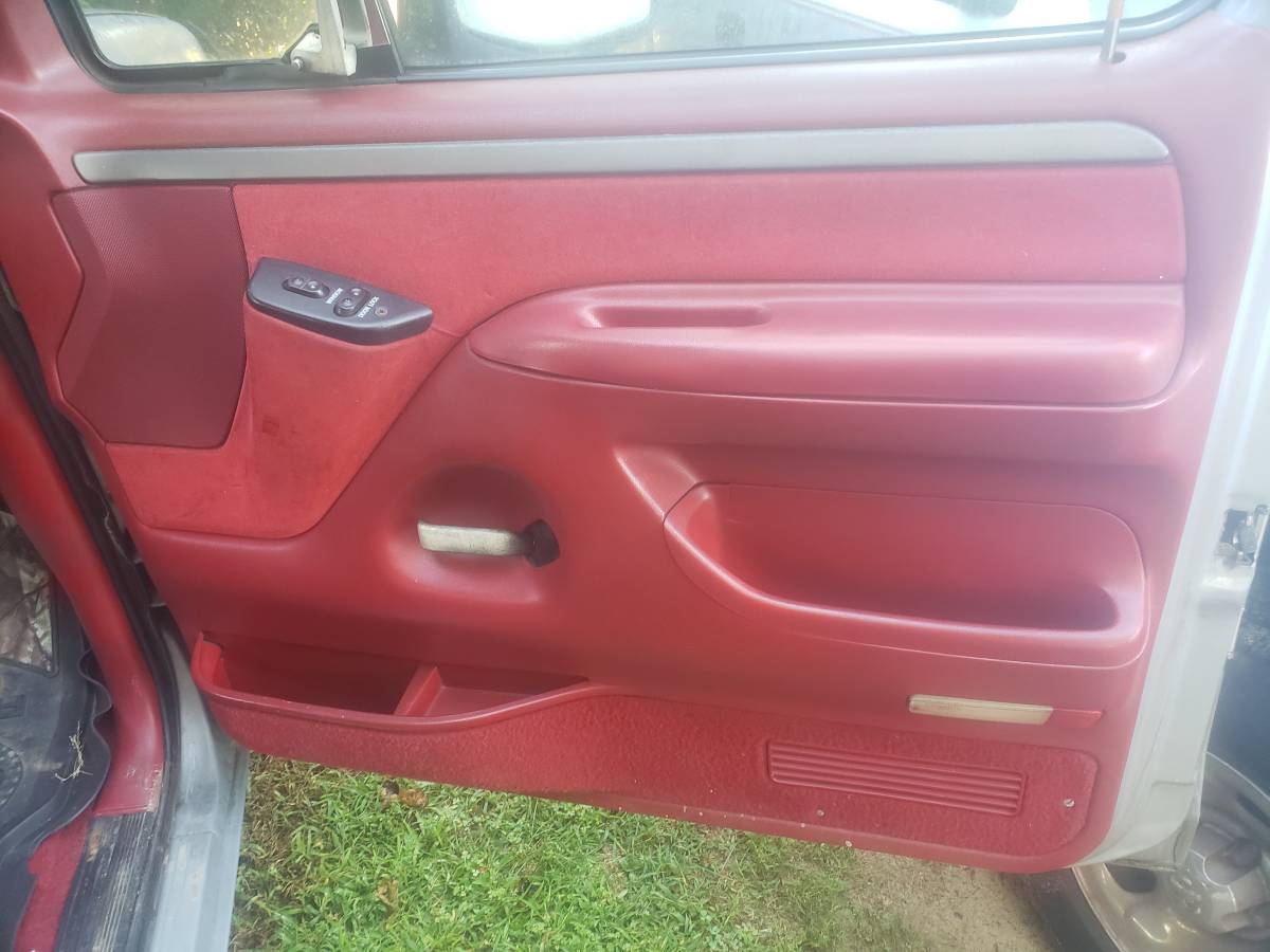 Ford-bronco-1993-silver-7