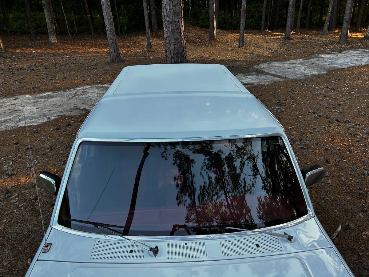 Ford-bronco-1993-white-13