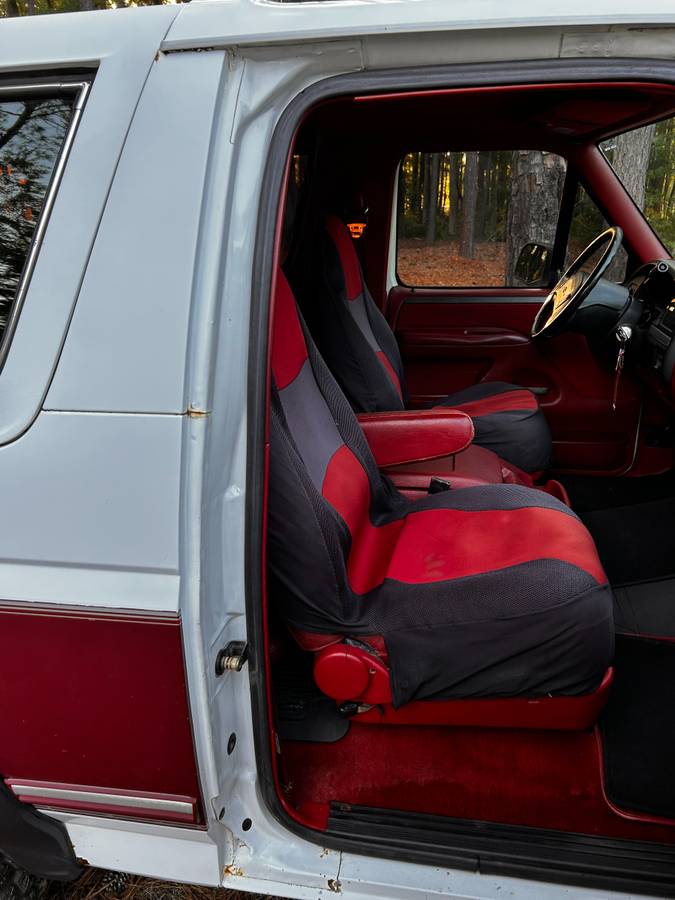 Ford-bronco-1993-white-19