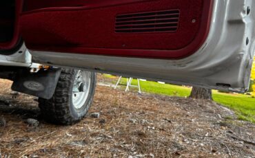Ford-bronco-1993-white-21