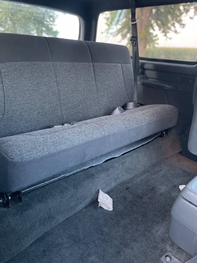 Ford-bronco-1993-white-4