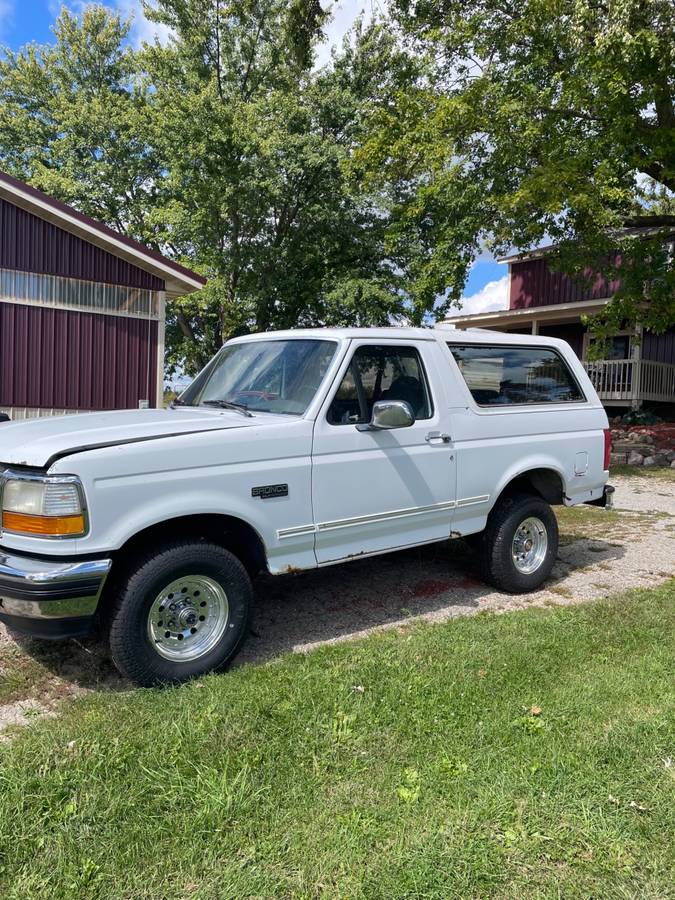 Ford-bronco-1993-white-7