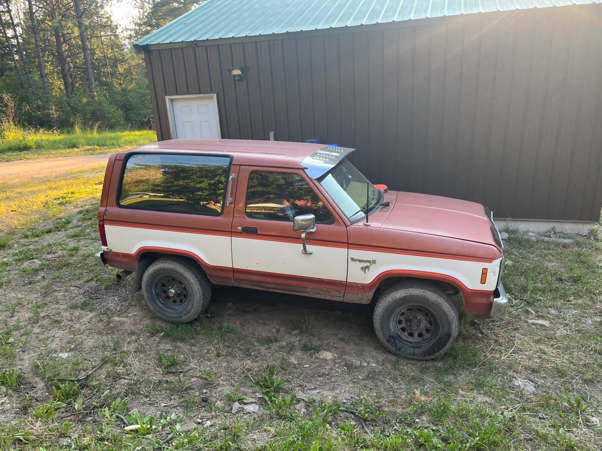 Ford-bronco-2-1983-brown-1