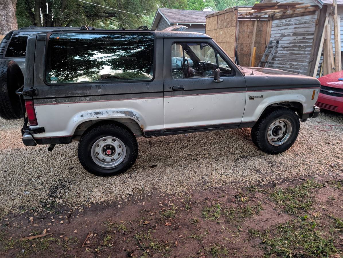 Ford-bronco-2-1988