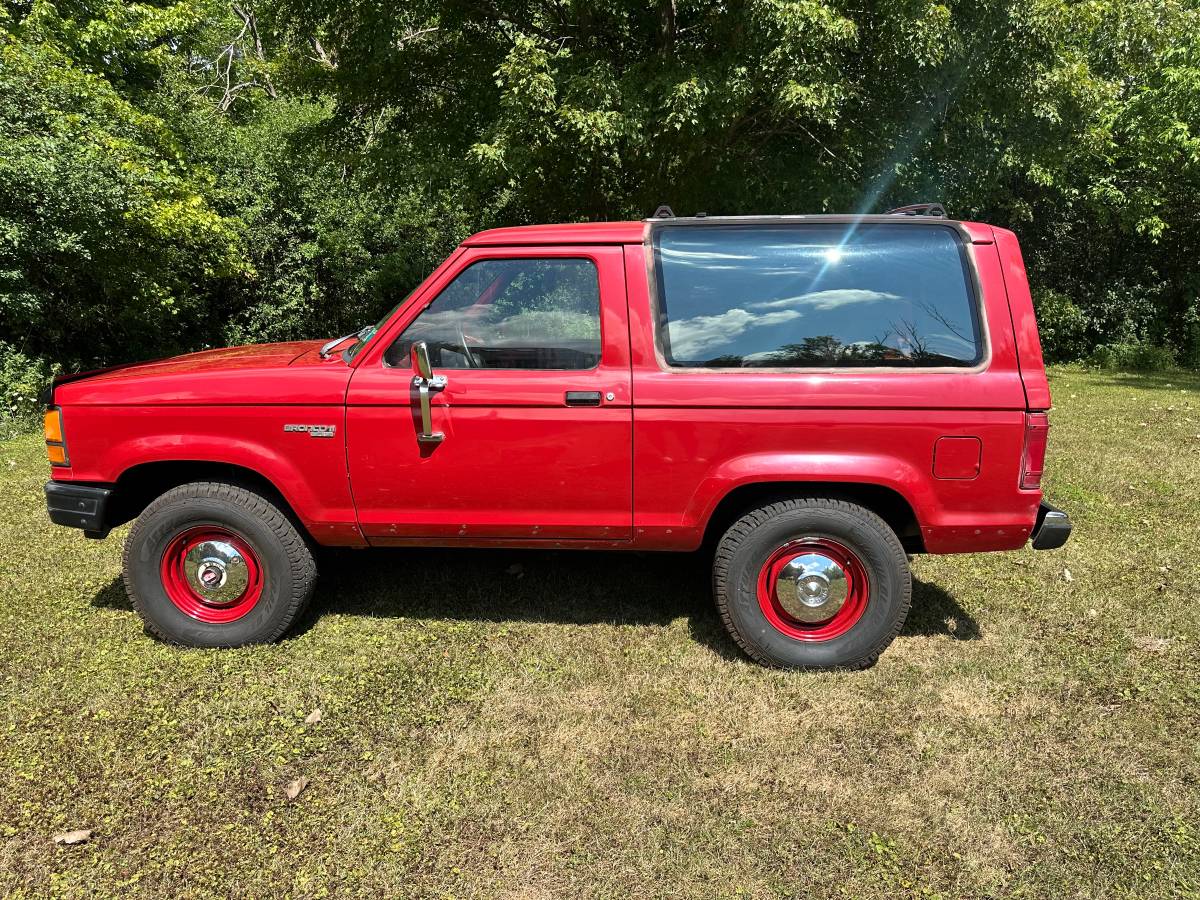 Ford-bronco-2-1989-red-9