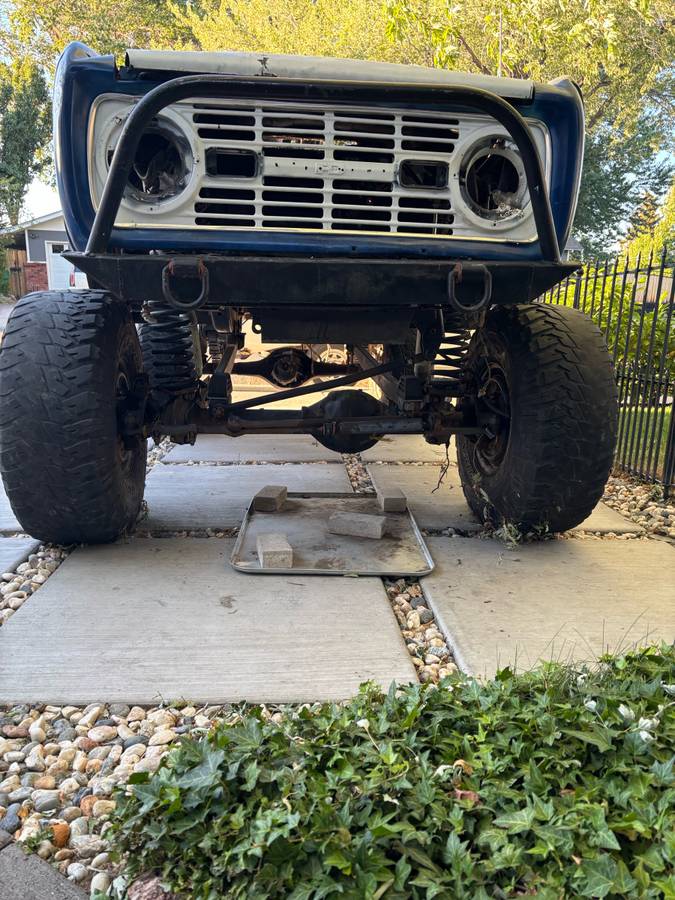 Ford-bronco-4x4-1977-blue-4