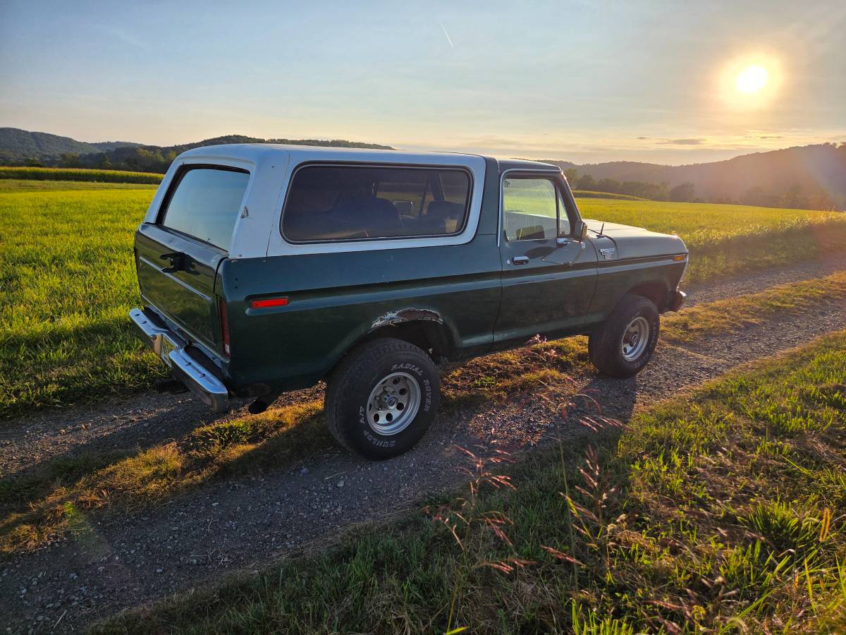 Ford-bronco-4x4-1979-1