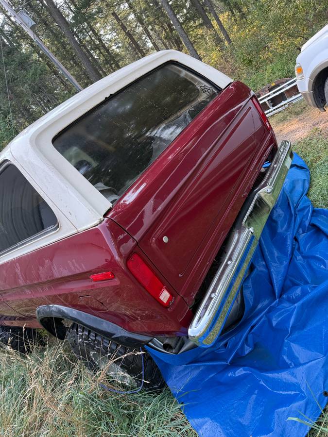 Ford-bronco-4x4-1979-red-3