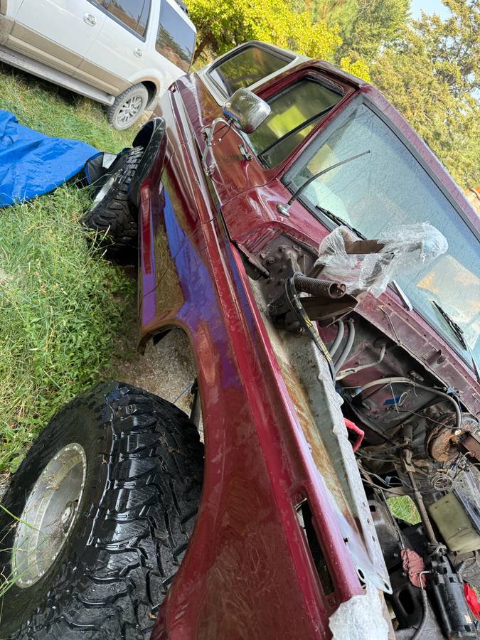 Ford-bronco-4x4-1979-red-4