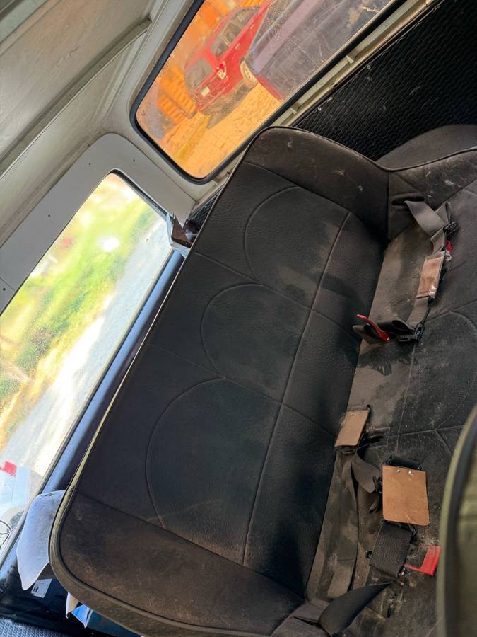 Ford-bronco-4x4-1979-red-8