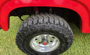 Ford-bronco-4x4-1986-red-10