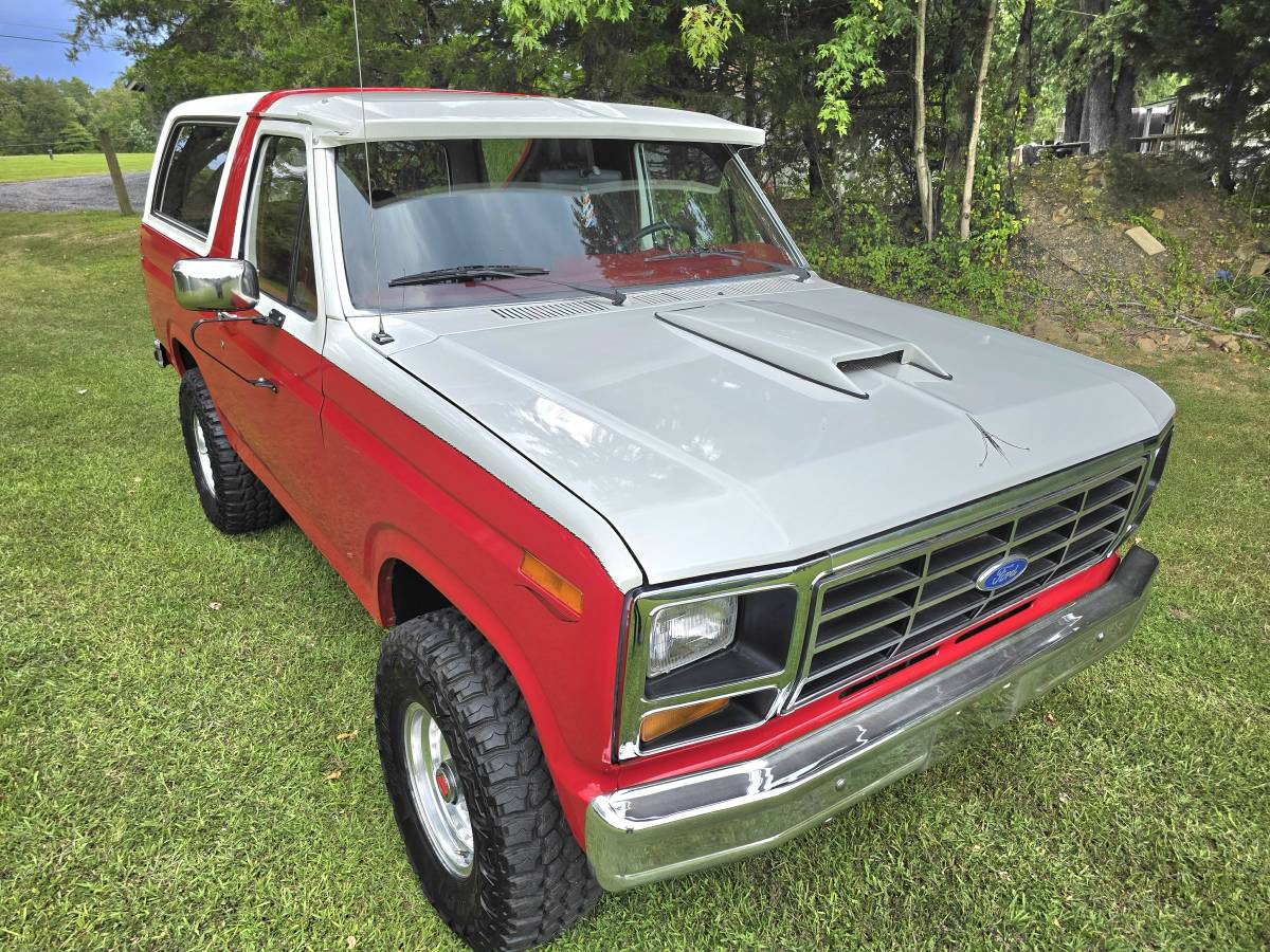Ford-bronco-4x4-1986-red-6
