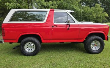 Ford-bronco-4x4-1986-red-8